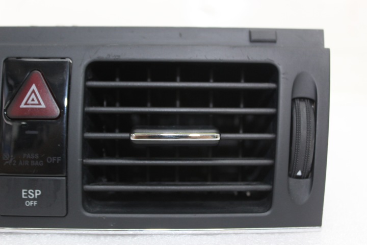MERCEDES C CLASSE W204 GRILLE CENTRALE CONDUIT D'AIR A2048304054 AVANT RESTYLAGE