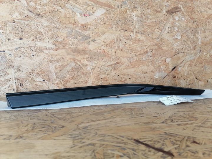 NISSAN JUKE F15 MOULURE PORTES DROIT ARRIÈRE 10144142