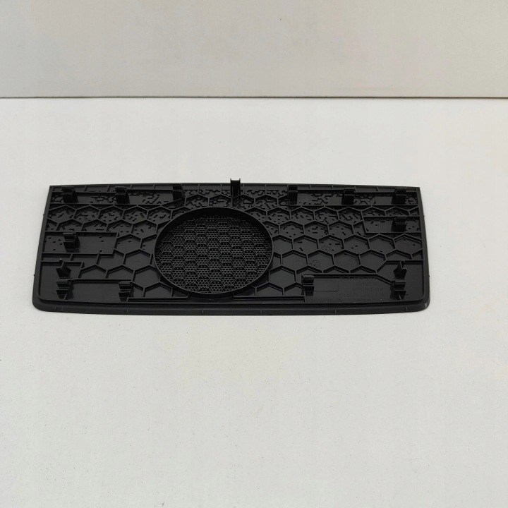 SKODA ENYAQ IV 2021 CALANDRE CENTRAL HAUT-PARLEURS TABLEAU DE BORD INSTRUMENTATION
