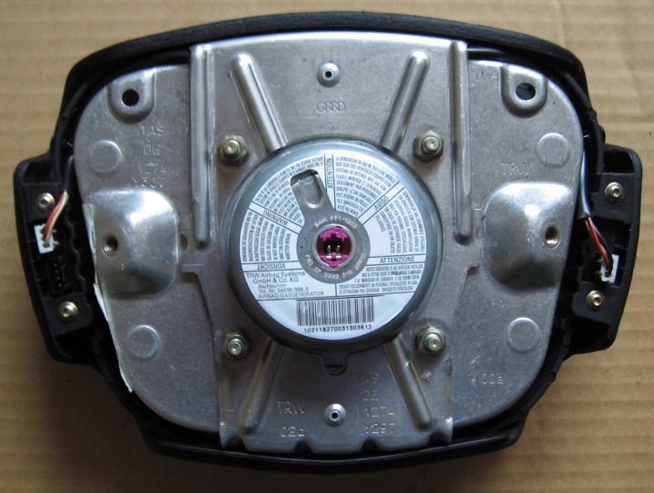 AUDI A6 C5 COUSSINS BANDE VOLANT CUIR MULTIFONCTION CZYTAJ