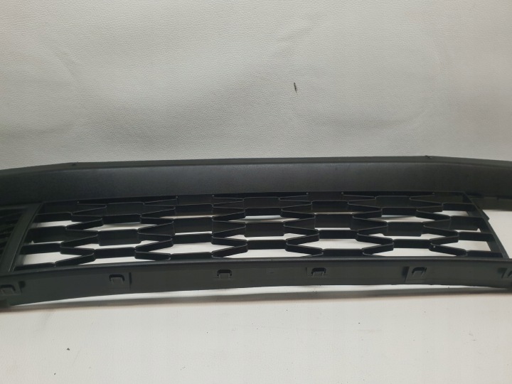 FIAT 500X 14-18 GRILLE CENTRALE DANS PARE-CHOCS AVANT 735597138 MOPAR