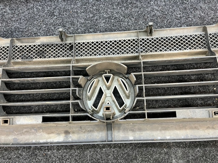 VW LT 1 I GEN. GRILLE CALANDRE RADIATEUR 281853653 G H