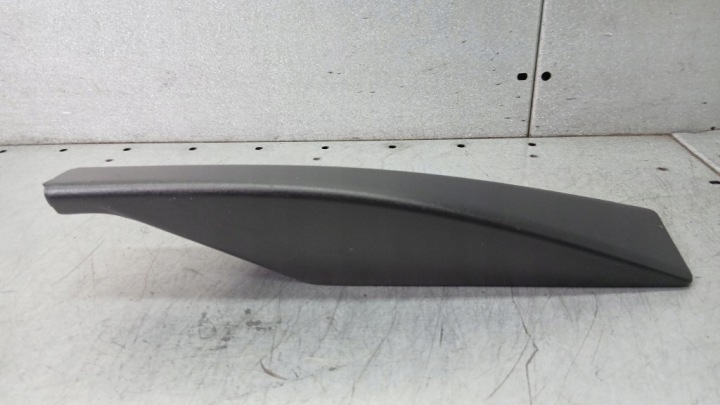 BOUCHON RAMPE ARRIÈRE ARRIÈRE DROITE OE 8620546 VOLVO XC90 02-14R