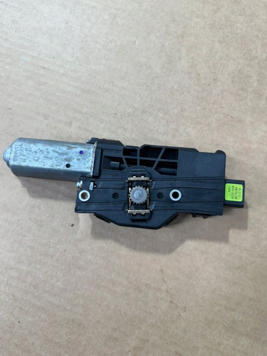PETIT MOTEUR TOIT OUVRANT MÉCANISME INFINITI M30, M35, M37,Q70