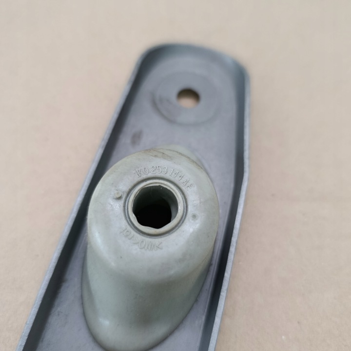 POIGNÉE FIXATION SILENCIEUX VW GOLF JETTA AUDI A3 TT 1K0253144AE