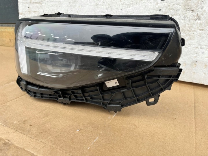 PHARE DROITE VOLVO XC40 LIFT COMPLET LED PIXEL 32140412