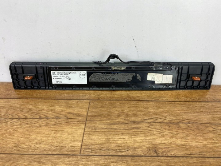 REVÊTEMENT SEUIL PORTES AVANT MOULURE SEUIL FORD MUSTANG VII MK7 2024+