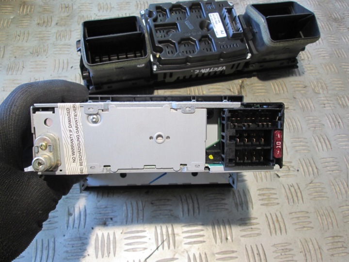 RADIO CDR2005 24441224 MONITEUR 13117636 OPEL VECTRA C SIGNUM