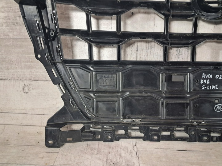AUDI Q2 II 81A LIFT S-LINE GRILLE CALANDRE PARE-CHOCS AVANT AVANT 81A853651H