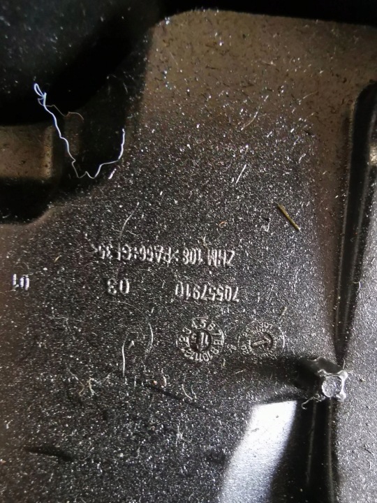 MINI F55 F56 COUVERCLE DE SOUPAPES 7611276