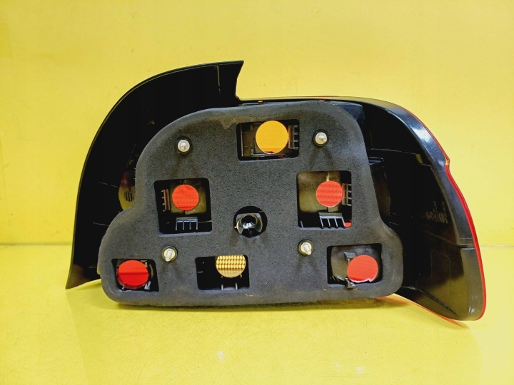 PHARE GAUCHE ARRIÈRE BMW E39 HELLA BERLINE 95-99R NR450