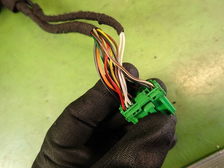 RÉTROVISEUR DROIT VOLVO S60 03R 12PIN 015846