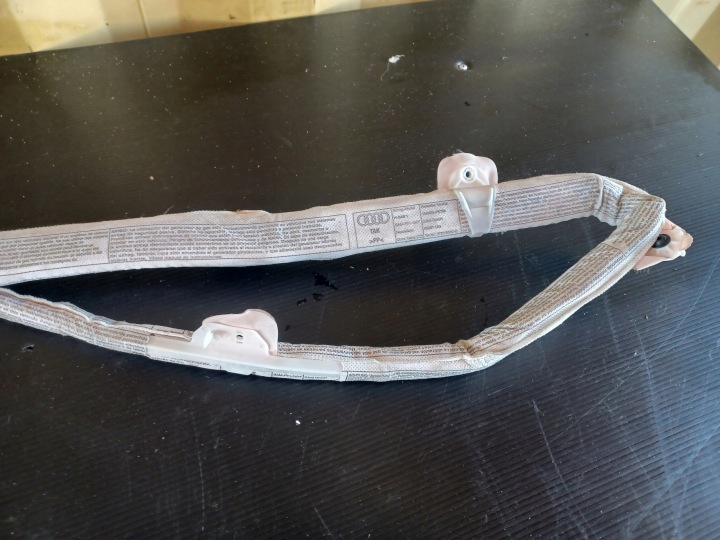 AUDI A4 B7 RIDEAU GAUCHE 8E5880741C