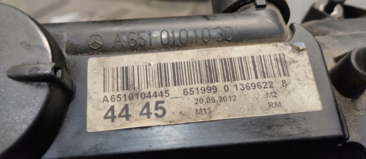 COUVERCLE DE SOUPAPES MERCEDES B-KLASA W246 1.8 CDI A6510101030