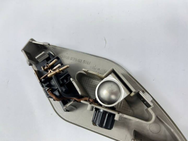 AMPOULE PHARE ÉCLAIRAGE CABINES SLUEK C GAUCHE ARRIÈRE MERCEDES W140 1408200301