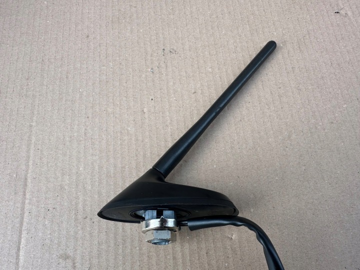 MAZDA 3 BL 09-13 ANTENNE TOITS COULEUR GRISE PUCE