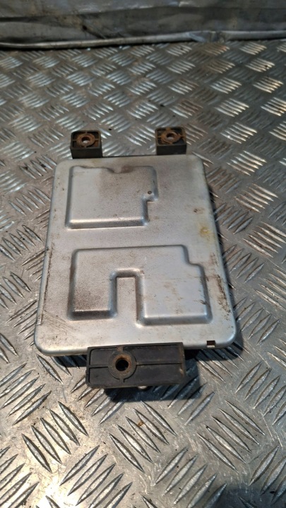 MODULE DE COMMANDE D'ÉCLAIRAGE IVECO STRALIS 504280977