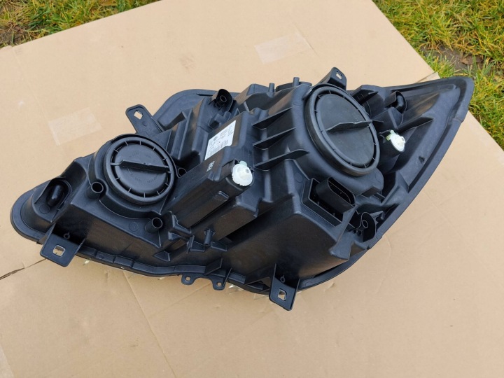 PHARE PROJECTEUR DROITE AVANT ORYGINALMERCEDES-BENZ SPRINTER W906 A9068202461