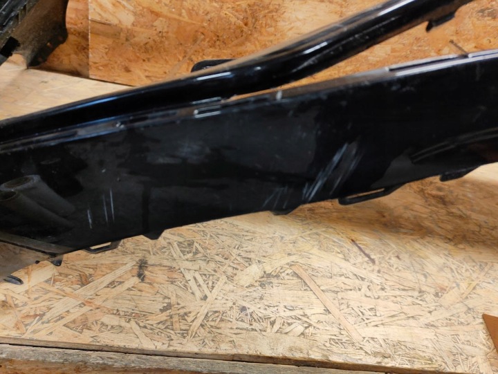 PARE-CHOCS AVANT MERCEDES C-KLASA W206 AMG 2068858401