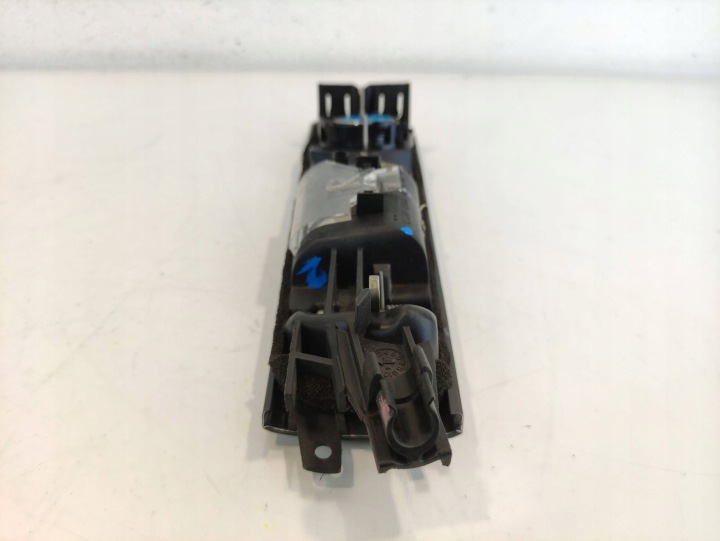AUDI A6 C5 4B INTÉRIEURE KLAMK PORTES DROIT ARRIÈRE 4B0839020