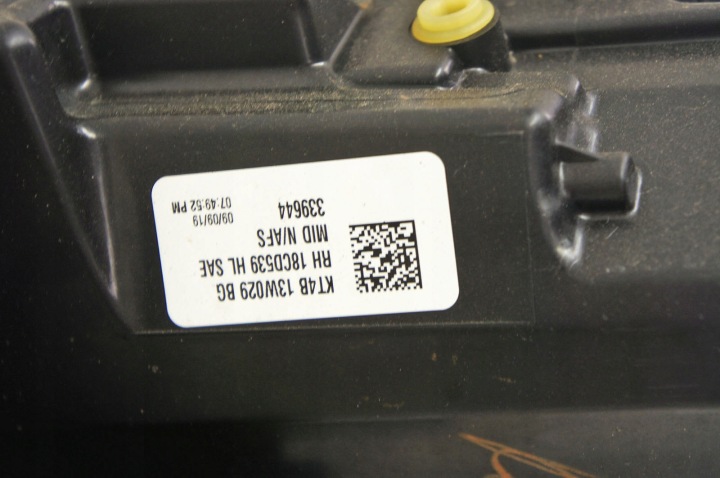 UI033 FORD EDGE MK2 PHARE PROJECTEUR DROIT AVANT KT4B-13W029-BG USA