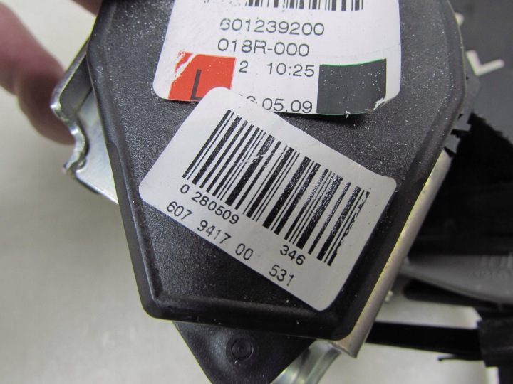 VOLVO XC90 LIFT CEINTURE DE SÉCURITÉ ARRIÈRE GAUCHE 31267531 06-14