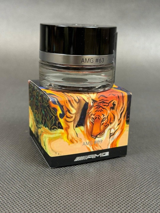 NEUF PERFUMA ODEUR AUTOMOBILE MERCEDES AMG #63 A2908991300 A0008995200 OE