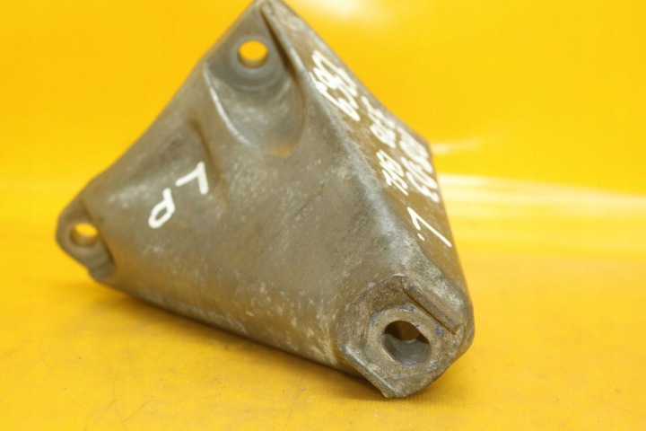 POIGNÉE FIXATION MOTEUR GAUCHE AUDI A8 D3 3.7 B BFL 4E0199307AR
