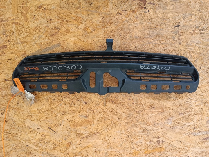 GRILLE CALANDRE PARE-CHOCS TOYOTA COROLLA E12 53111-02330 ORIGINAL