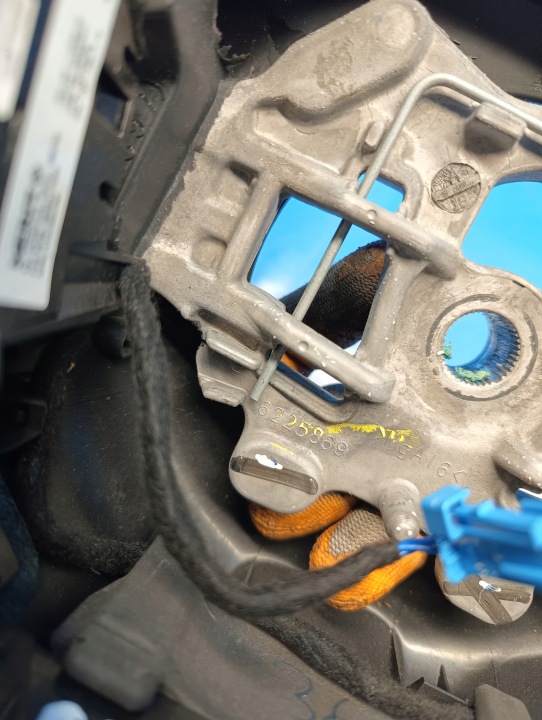 VOLANT MULTIFONCTIONNELLE GT LINE PEUGEOT 308 II T9 17-21R.