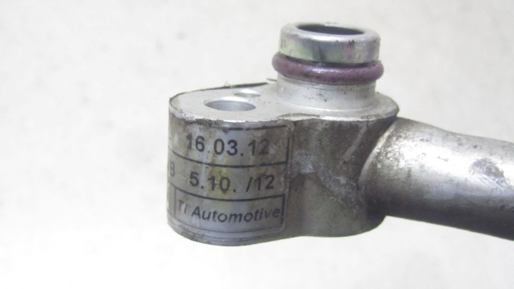 AUDI Q3 8U FIL CLIMATISATION 8U0820743C 11-