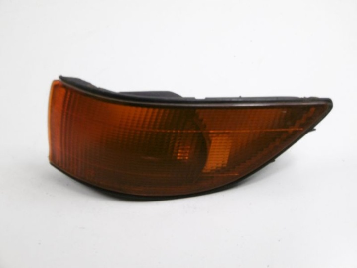 MITSUBISHI COLT III C50 88-92 CLIGNOTANT GAUCHE STANLEY 045-5702L MB541765