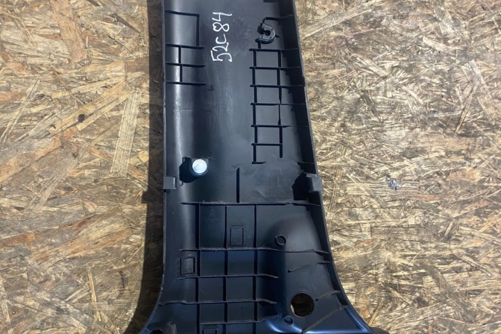 DROITE LATÉRALE PROTECTION MONTANTS NISSAN NAVARA FLATBED (D23) 769154KJ0A 2.3L