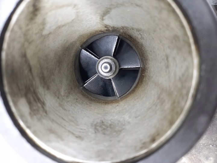TURBINE AVEC COLLECTEUR OPEL VECTRA C 55196765 755042-2 1.9 CDTI 120KM