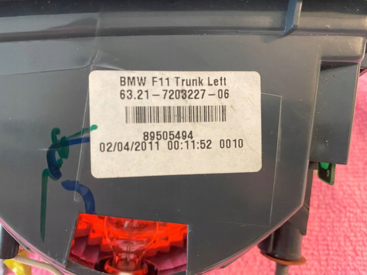 BMW F11 PHARE DANS SUR COUVERCLE DE COFFRE GAUCHE ARRIÈRE GAUCHE ARRIÈRE LED FONCTIONNELLES OEM 7203227