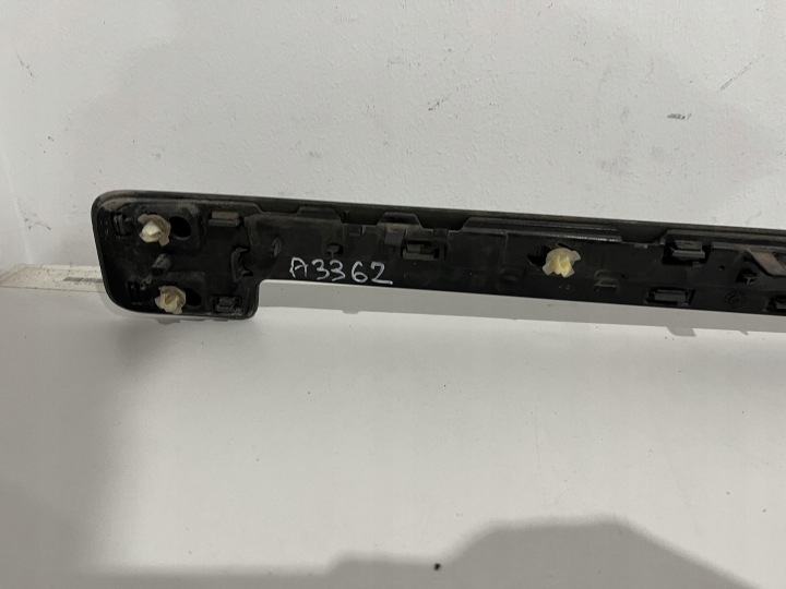 BERLINGO PARTENAIRE RIFTER MOULURE CALANDRE GUIDES GAUCHE ARRIÈRE 98186963