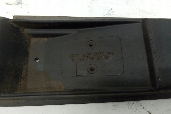 FIXATION SEUIL MERCEDES-BENZ M (W164) A1646980930 5.46L GASOLINE 285KW