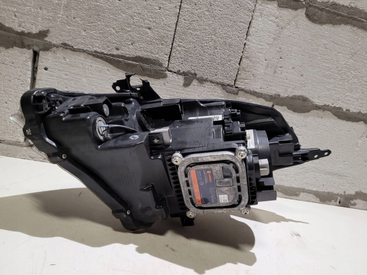 PHARE DROITE AVANT SUZUKI BALENO II 16+ XÉNON LED CONVERTISSEUR ORIGINAL