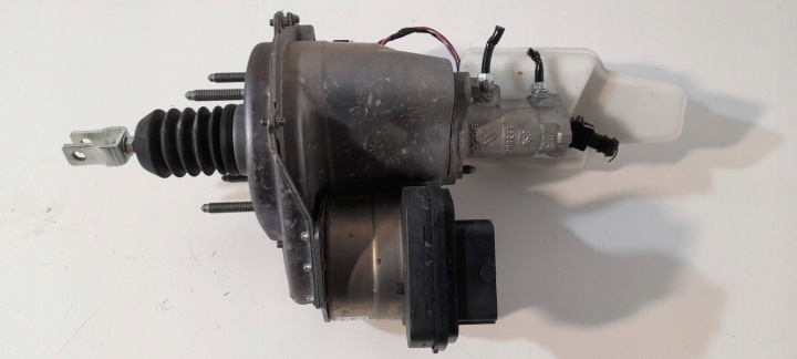 TOYOTA YARIS CROSS POMPE DE FREIN SERVOTRONIC 472100D010 (YC16)