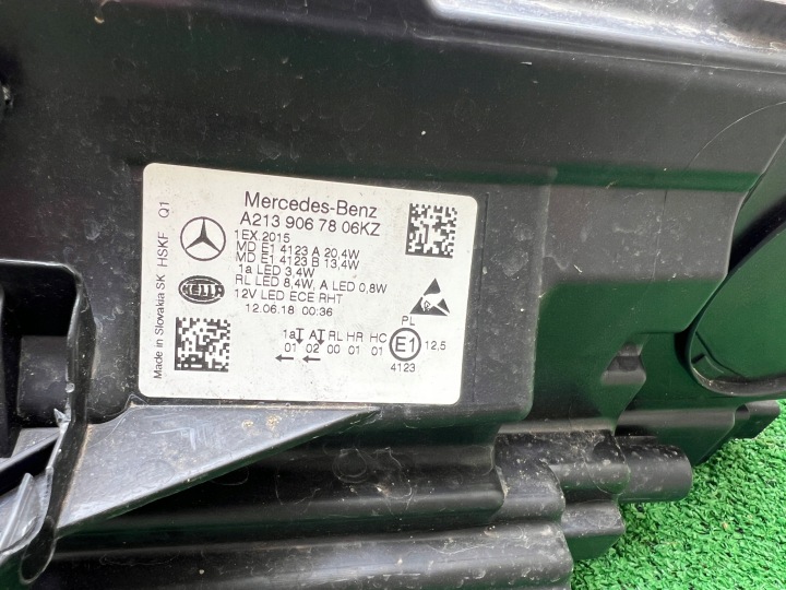 MERCEDES E CLASSE W213 COMPLET LED PHARE DROITE AVANT