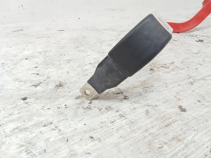 SERRE-CÂBLE POSITIVE AUDI A8 S8 D4 4H 4H0971225C