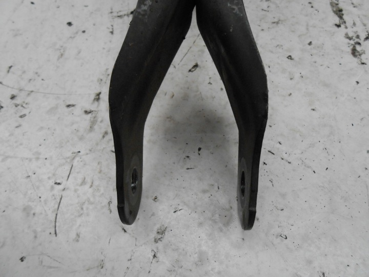 MERCEDES-BENZ W177 A35 AMG BRAS DE SUSPENSION TRANSVERSAL ARRIÈRE A1773503900 A2473506100