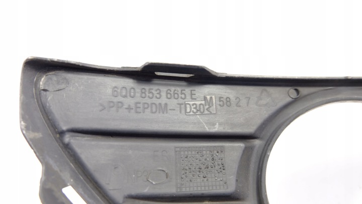 VW POLO IV LIFT GRILLE HALOGÈNE PARE-CHOCS GAUCHE AVANT 6Q0853665E
