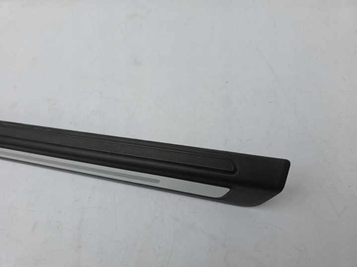 MOULURE REVÊTEMENT SUR SEUIL DROITE AVANT DROIT AVANT AUDI Q5 80A FY CHROME