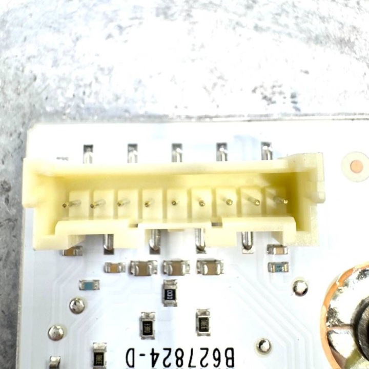 CONVERTISSEUR XÉNON DROITE CÔTÉ VOLKSWAGEN ID.7 L648171