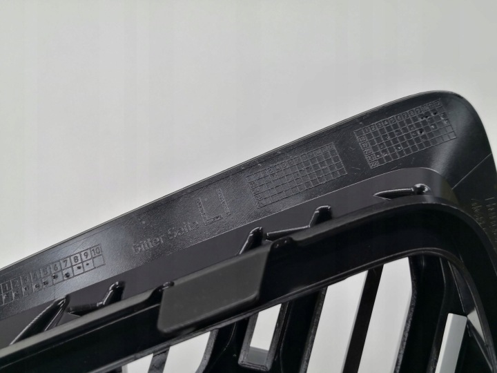 GRILLE CALANDRE PARE-CHOCS VERS AUDI RSQ8 Q8 4M8 L+P ENSEMBLE