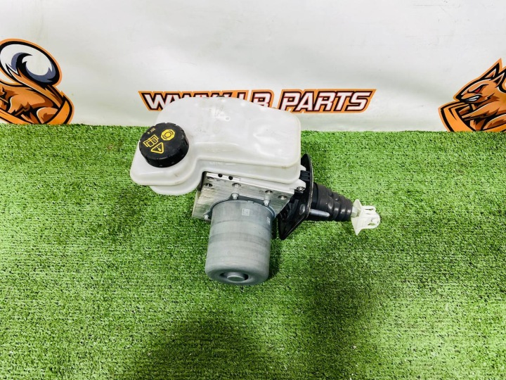 POMPE ABS RANGE ROVER VELAR L560 MK83-2C353-AH
