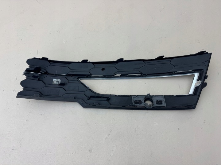 SKODA OCTAVIA IV 4 20-24R GRILLE PARE-CHOCS HALOGÈNE AVANT GAUCHE 5E3807681 PDC