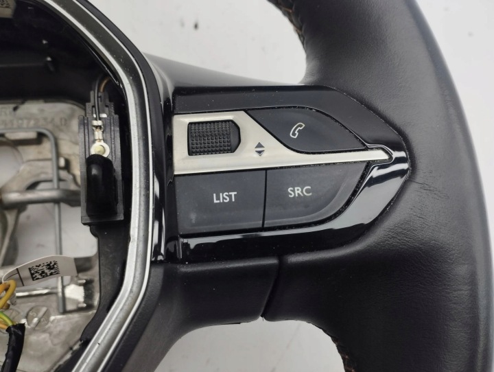 PEUGEOT 3008 II 2018 VOLANT