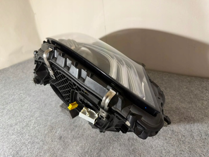 MERCEDES S-KLASA W222 A222 222 LIFT PHARE DROIT DROITE AVANT AVANT BONNES CONDITIONS
